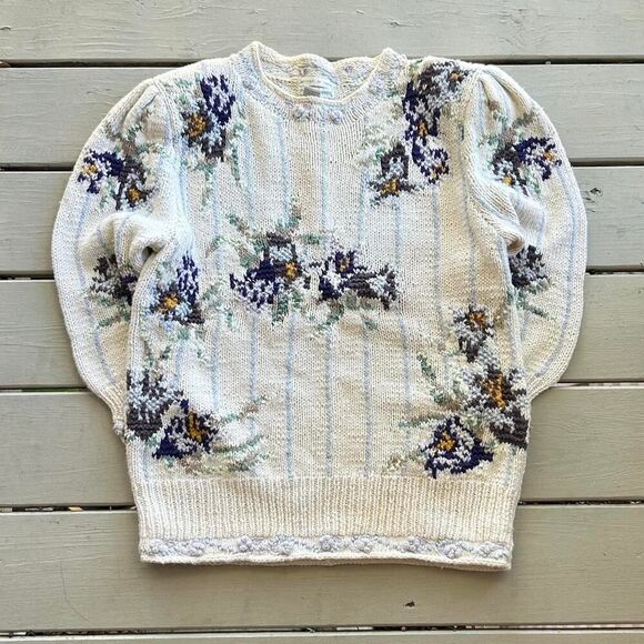 Vintage 90s White Flower Patterned Crewneck Sweater. Sz M - Picture 1 of 4